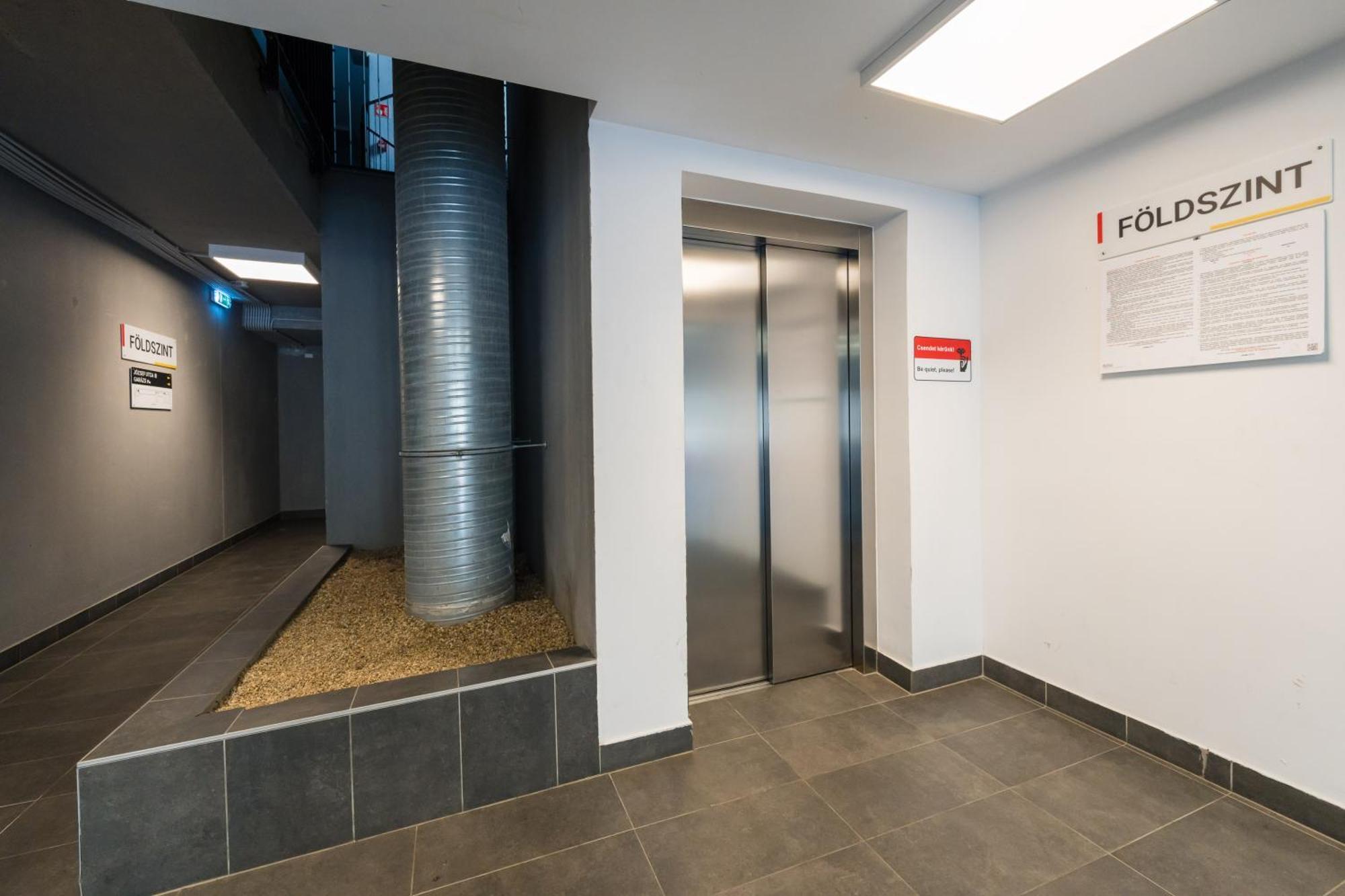 Brand New Modern Apartment-2 Rooms-Balcony-Garage Budapeszt Zewnętrze zdjęcie