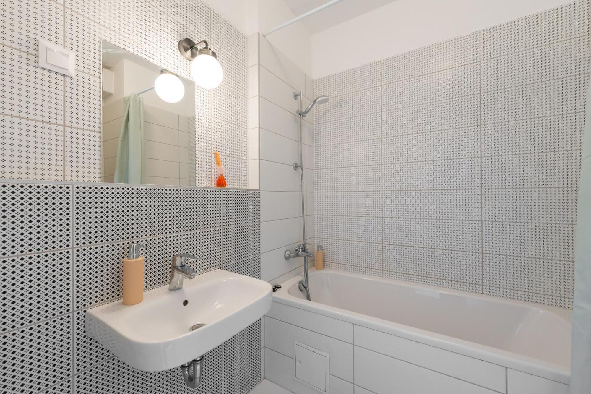 Brand New Modern Apartment-2 Rooms-Balcony-Garage Budapeszt Zewnętrze zdjęcie